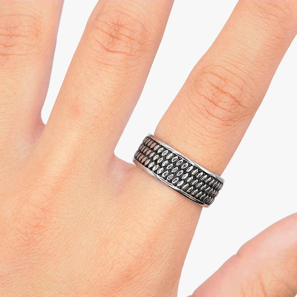 Dotted Line Band Ring
