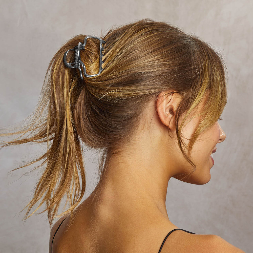 Medium Open Shape Puffy Claw Clip